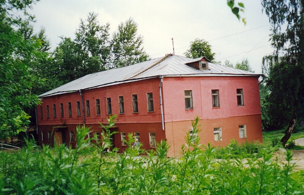 Людская, построена в 1846 г.